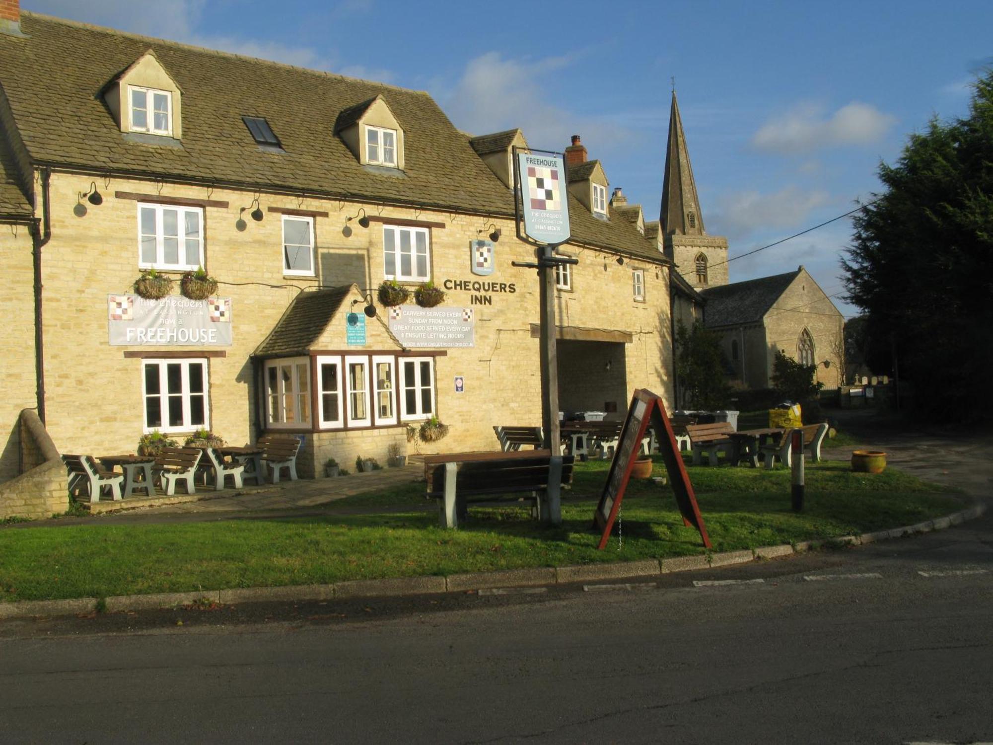 The Chequers Inn Cassington Bagian luar foto