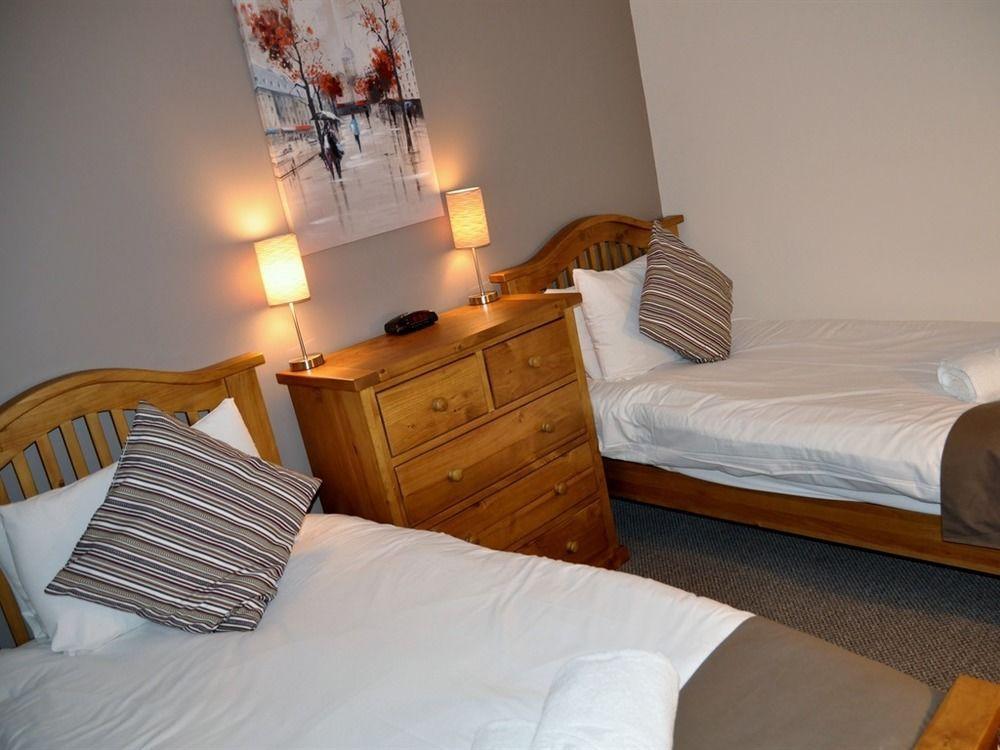 The Chequers Inn Cassington Bagian luar foto
