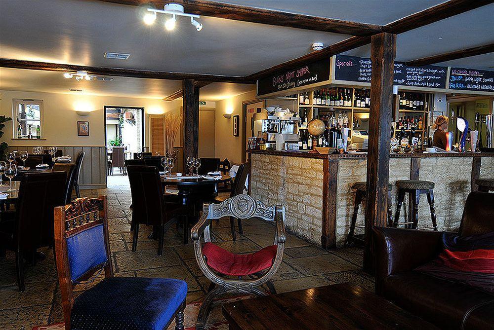 The Chequers Inn Cassington Bagian luar foto