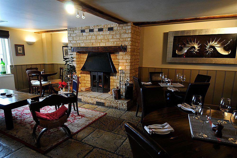The Chequers Inn Cassington Bagian luar foto