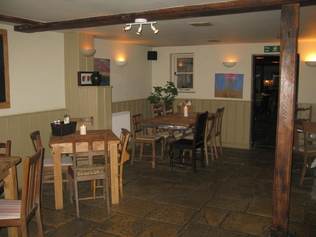 The Chequers Inn Cassington Bagian luar foto